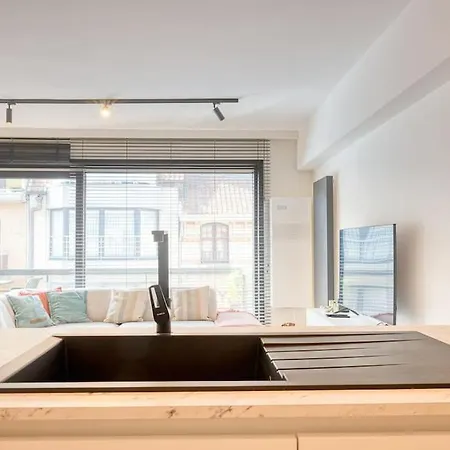 Spacious 2-br Just 30m From The * Knokke-Heist